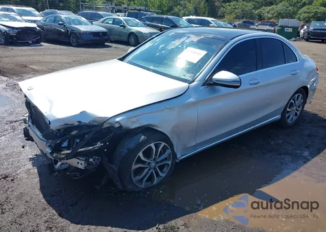 2017 Mercedes-Benz C 300 4Matic из США, поврежденный, VIN 55SWF4KB5HU207526